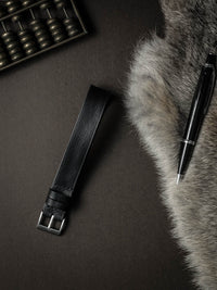 "Hugo" Sleek Black Leather One-Piece Strap
