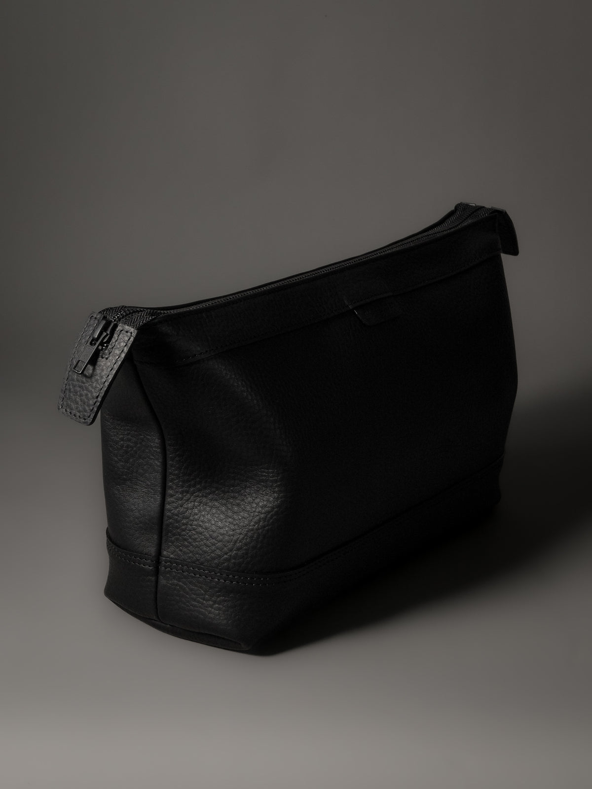 The Ludlow Travel Organizer Bag - Black Leather