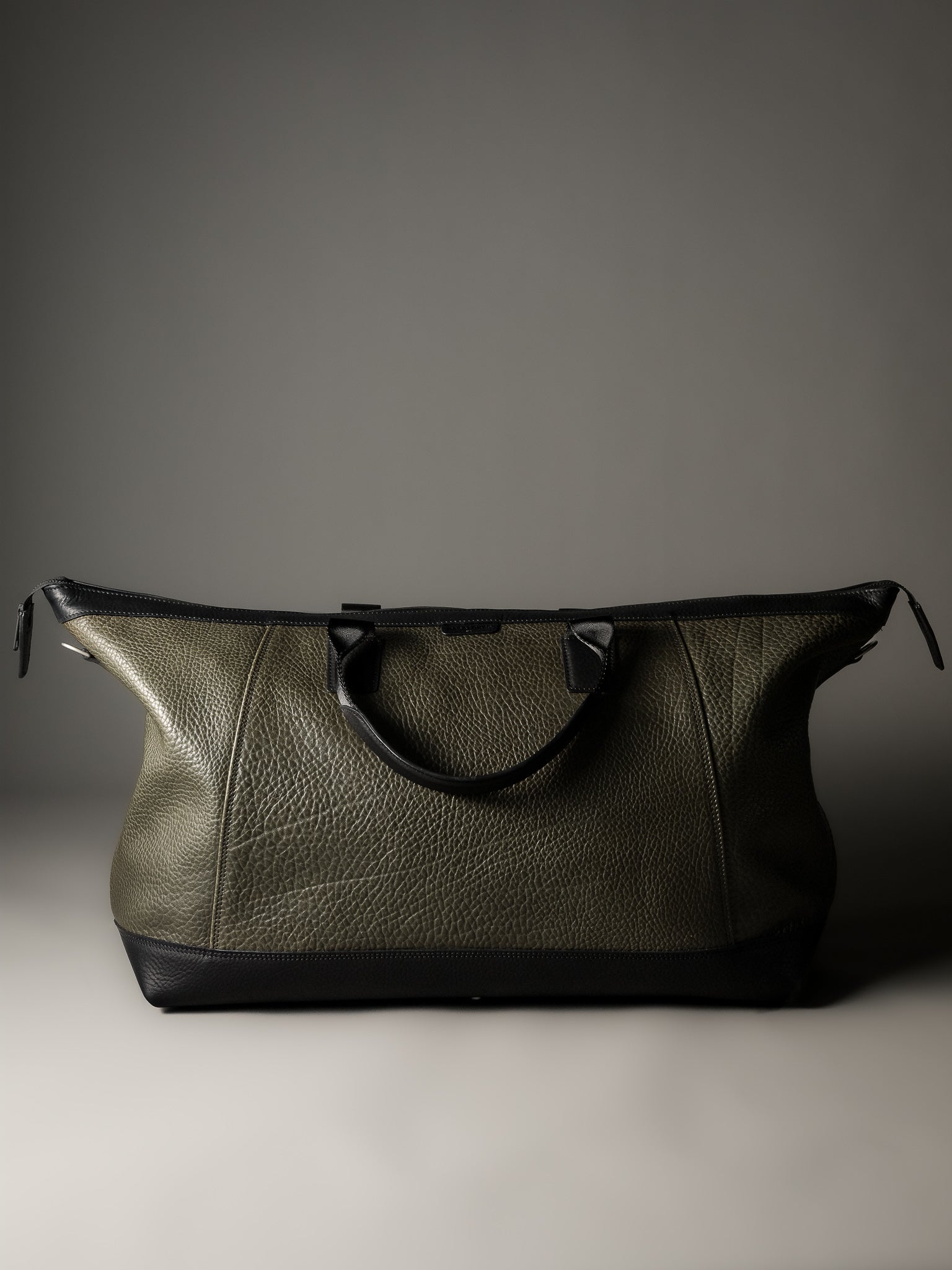 The Gramercy Weekender Bag - Olive Green