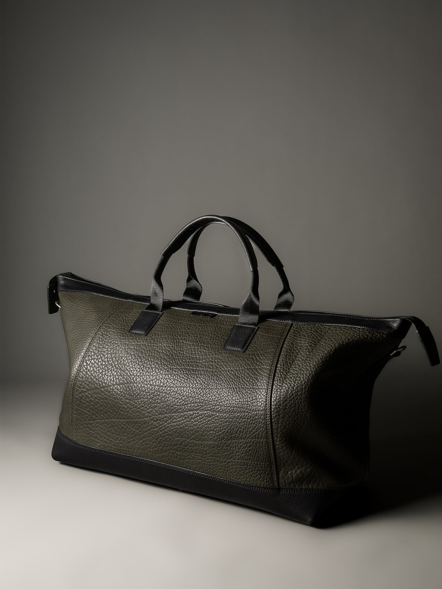 The Gramercy Weekender Bag - Olive Green