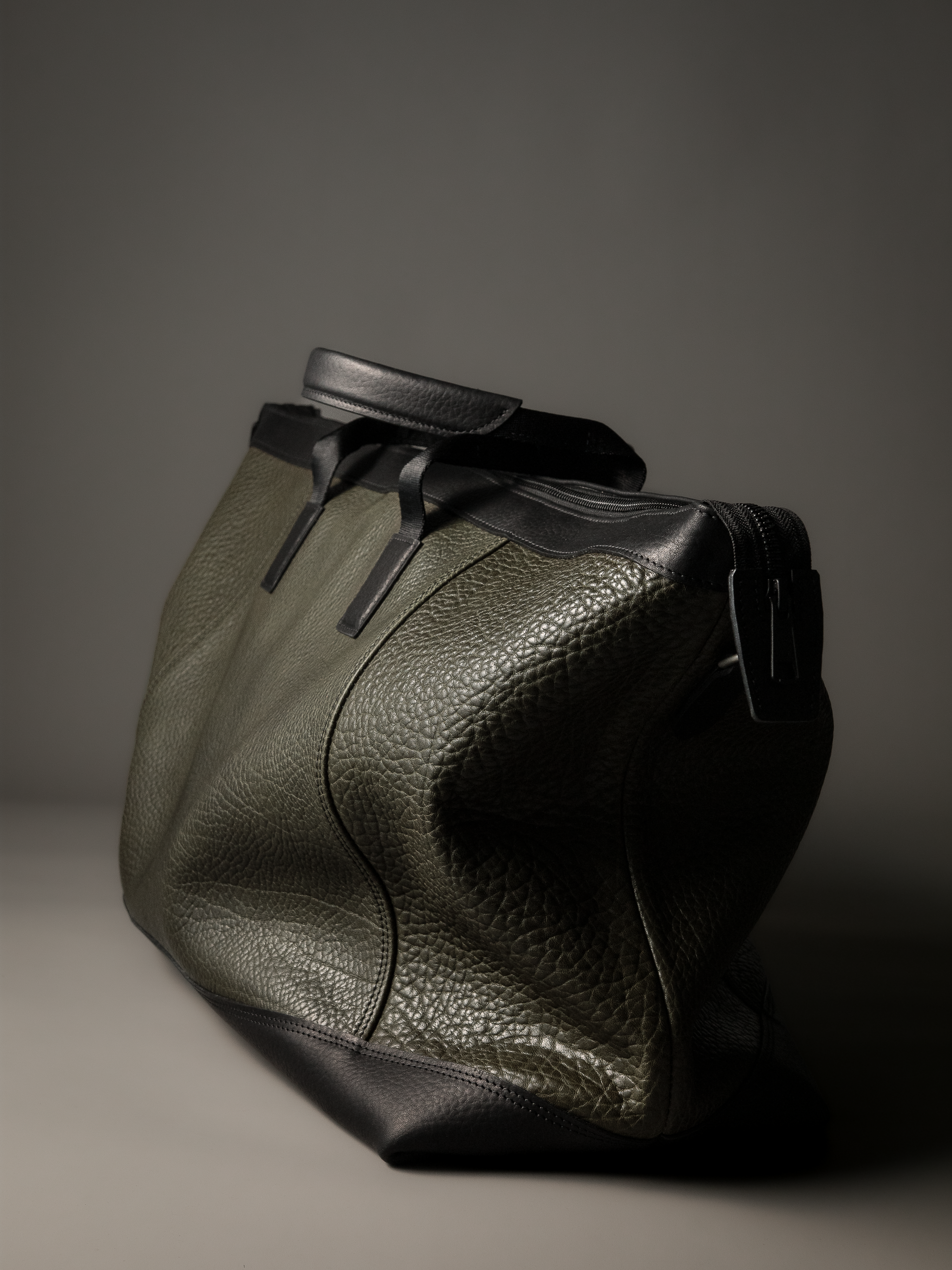 Gramercy Olive Green Leather Weekender Bag
